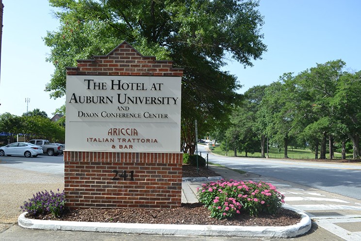 Hotel-Dixon Conference Center